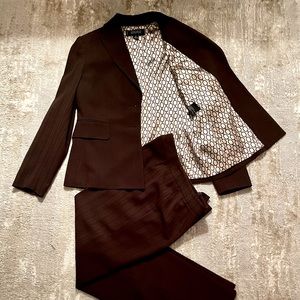 Kasper Suite, Brown, size 4P.